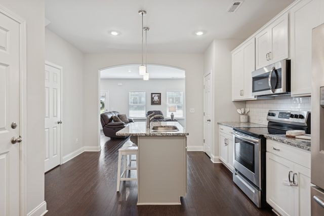 931 Nance Ln, Lebanon, TN 37087