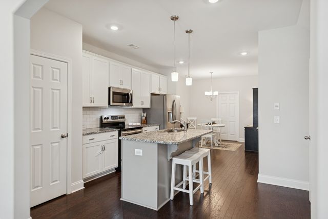 931 Nance Ln, Lebanon, TN 37087