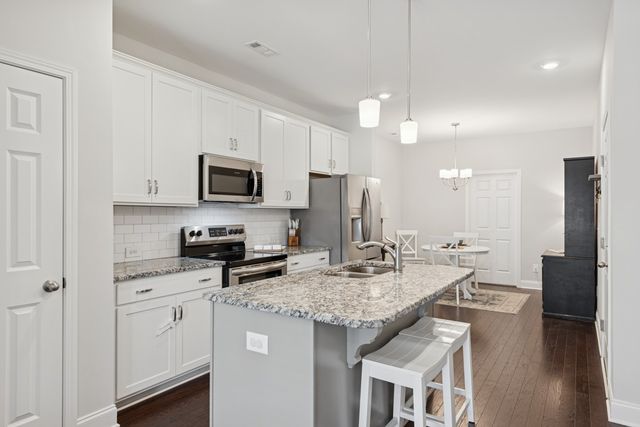 931 Nance Ln, Lebanon, TN 37087