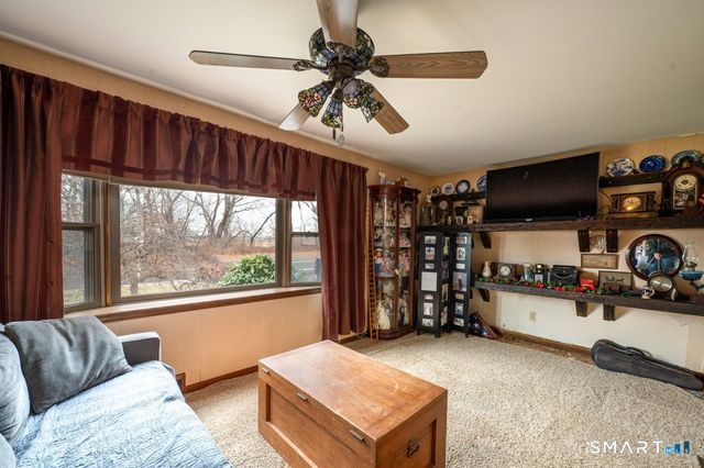 559 Oak Bluff Avenue, Stratford, CT 06615