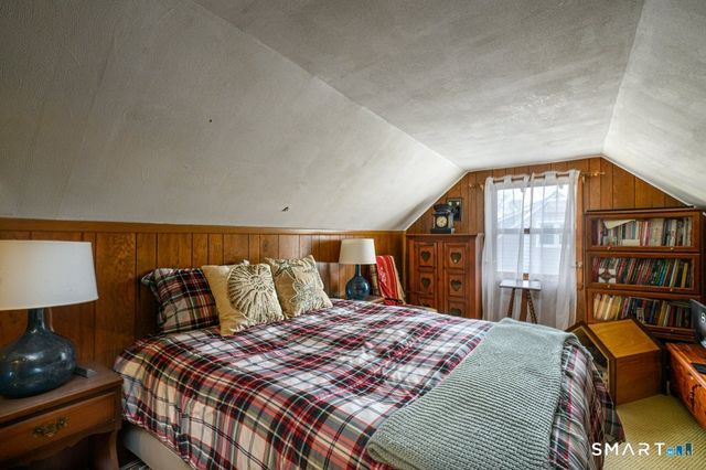 559 Oak Bluff Avenue, Stratford, CT 06615