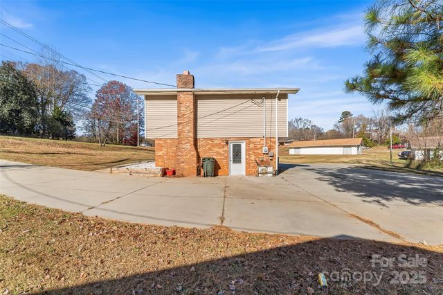 1401 Southwest Boulevard, Newton, NC 28658