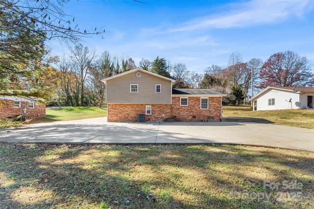 1401 Southwest Boulevard, Newton, NC 28658