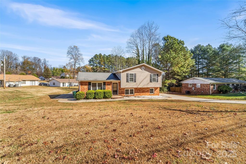 1401 Southwest Boulevard, Newton, NC 28658