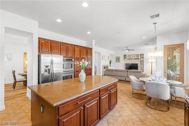 6908 May Basket Avenue, Las Vegas, NV 89131