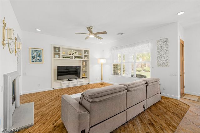 6908 May Basket Avenue, Las Vegas, NV 89131