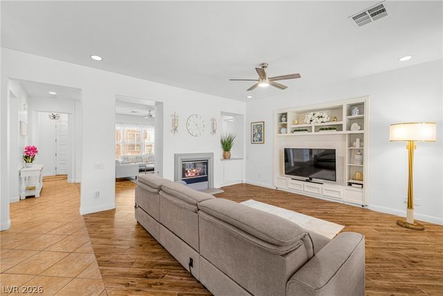 6908 May Basket Avenue, Las Vegas, NV 89131