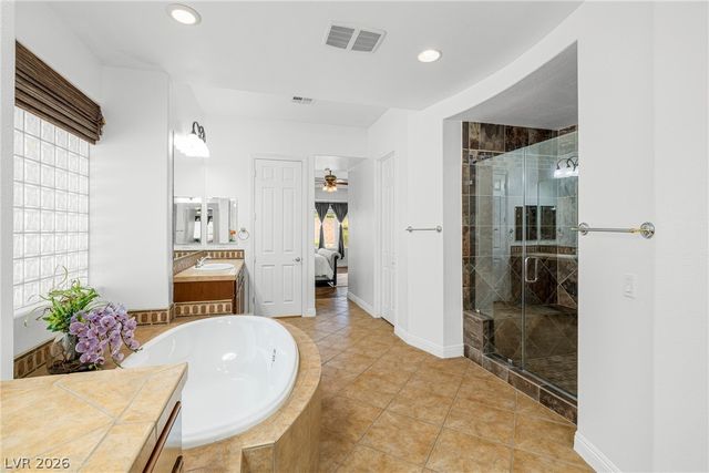6908 May Basket Avenue, Las Vegas, NV 89131