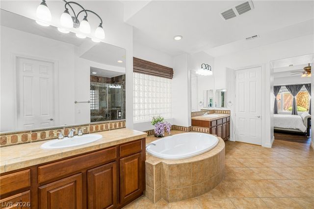 6908 May Basket Avenue, Las Vegas, NV 89131