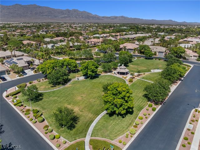 6908 May Basket Avenue, Las Vegas, NV 89131