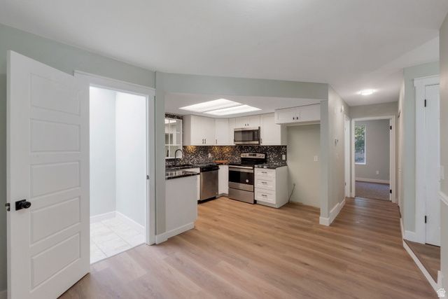 1384 W COUNTRYWOOD LN, West Jordan, UT 84088