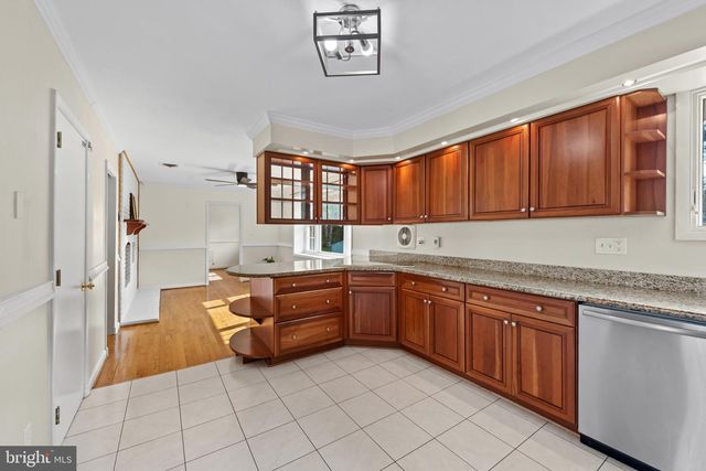 2841 MONTCLAIR DR, Ellicott City, MD 21043