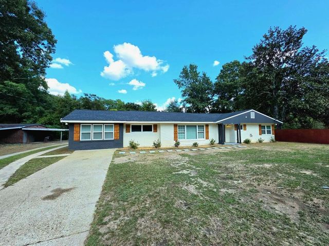 1114 28th Avenue, Phenix City, AL 36869