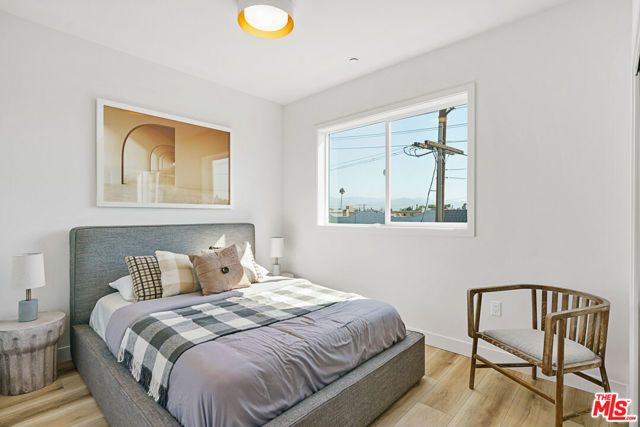 14651 W Sara Lane, Panorama City (los Angeles), CA 91402