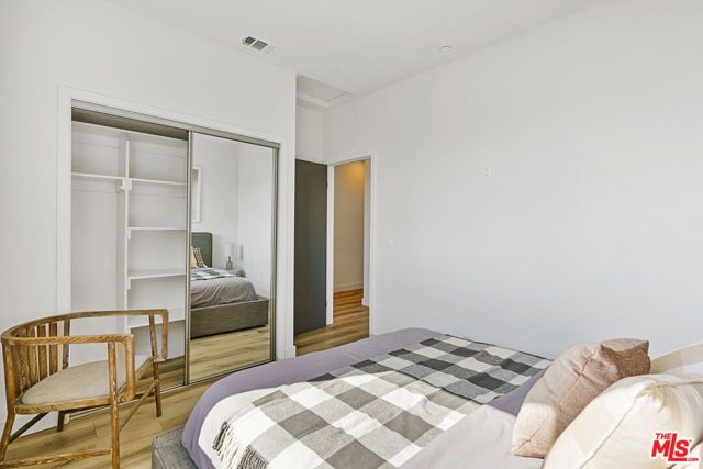 14651 W Sara Lane, Panorama City (los Angeles), CA 91402