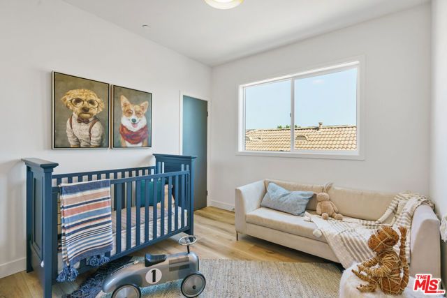 14651 W Sara Lane, Panorama City (los Angeles), CA 91402