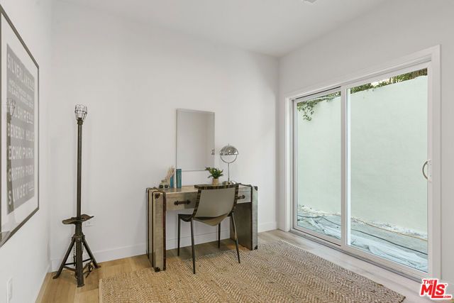 14651 W Sara Lane, Panorama City (los Angeles), CA 91402