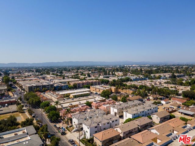 14651 W Sara Lane, Panorama City (los Angeles), CA 91402