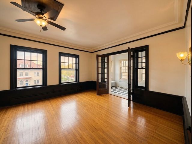 953 E Hyde Park Boulevard 3, Chicago, IL 60615