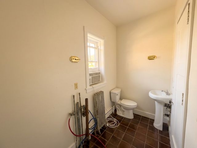 953 E Hyde Park Boulevard 3, Chicago, IL 60615