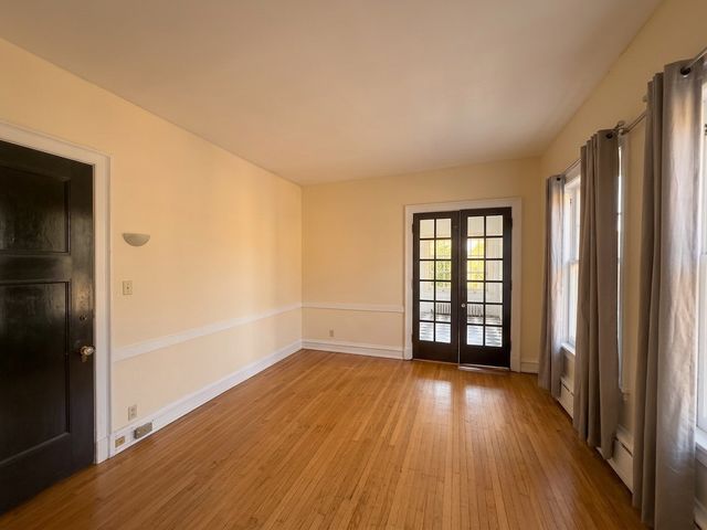 953 E Hyde Park Boulevard 3, Chicago, IL 60615