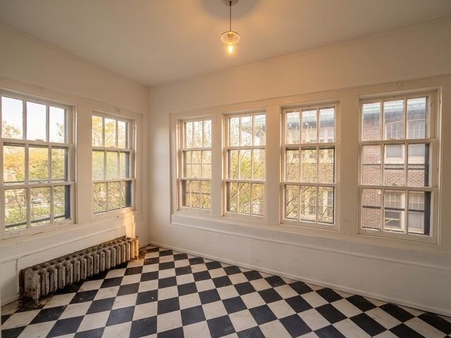 953 E Hyde Park Boulevard 3, Chicago, IL 60615
