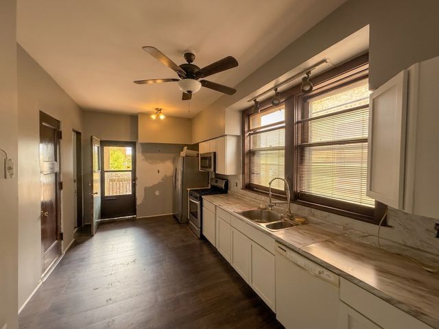 953 E Hyde Park Boulevard 3, Chicago, IL 60615
