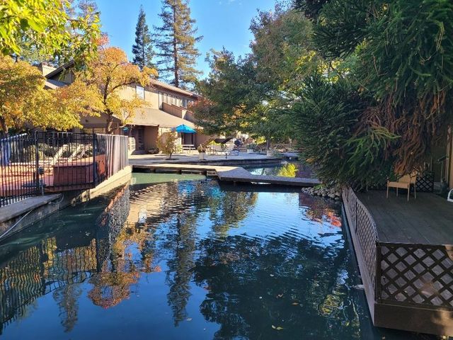 2430 Larkspur Ln #280, Sacramento, CA 95825
