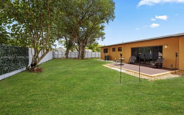 941 NW 180th Ter 0, Miami Gardens, FL 33169
