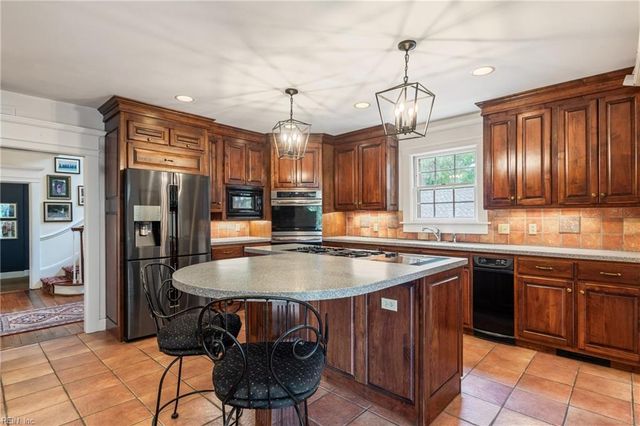 7320 Shirland AVE, Norfolk, VA 23505