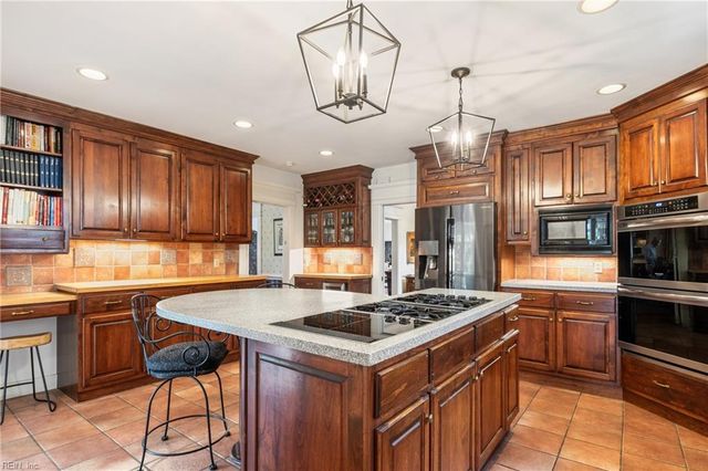 7320 Shirland AVE, Norfolk, VA 23505