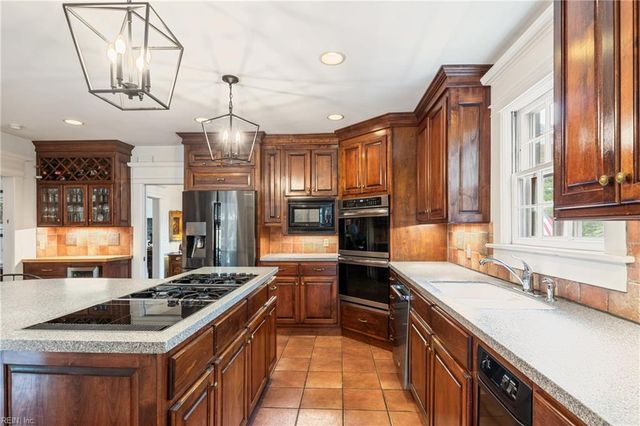7320 Shirland AVE, Norfolk, VA 23505