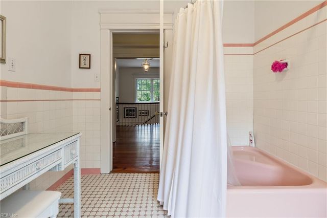 7320 Shirland AVE, Norfolk, VA 23505