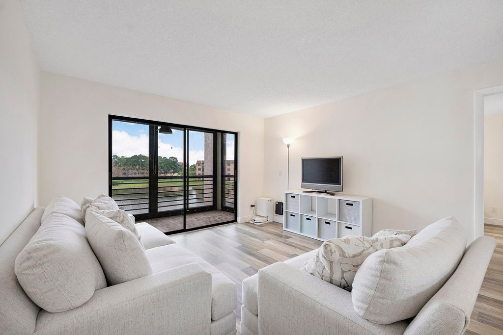 10444 NW 30TH Court 307, Sunrise, FL 33322