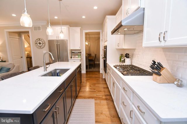 2091 JULIA DR, Conshohocken, PA 19428