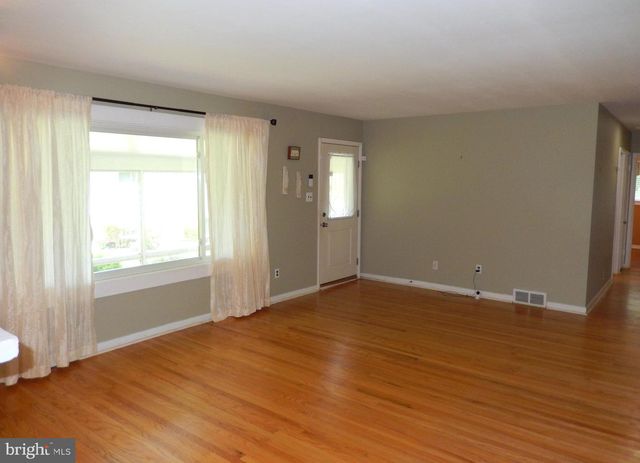 3 GENERAL WASHINGTON DR, Media, PA 19063