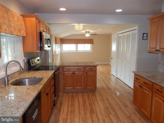 3 GENERAL WASHINGTON DR, Media, PA 19063