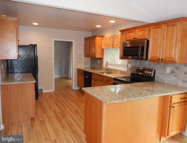3 GENERAL WASHINGTON DR, Media, PA 19063