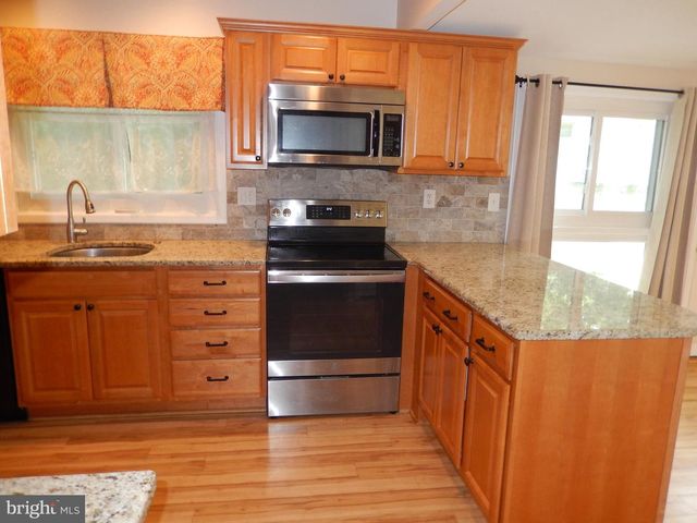 3 GENERAL WASHINGTON DR, Media, PA 19063