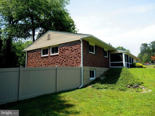 3 GENERAL WASHINGTON DR, Media, PA 19063