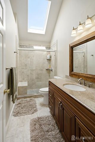 21 Heritage Drive, South River, NJ 08882