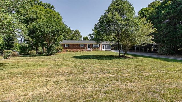858 Nc Highway 62 W, Greensboro, NC 27406