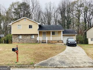 6560 Woodford Road, South Fulton, GA 30349