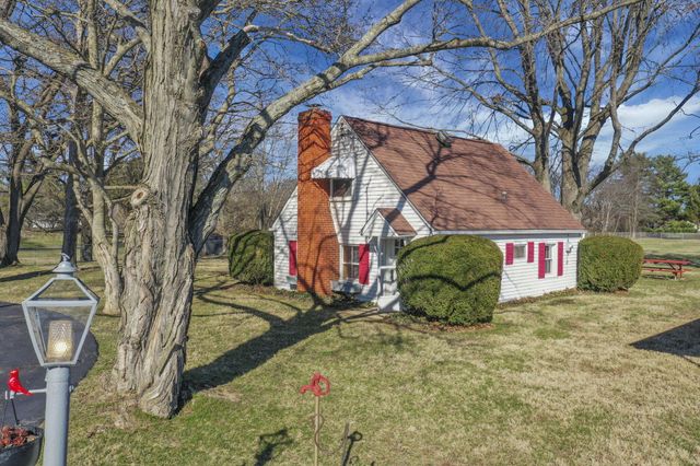 618 Hoffman Drive, Lancaster, OH 43130