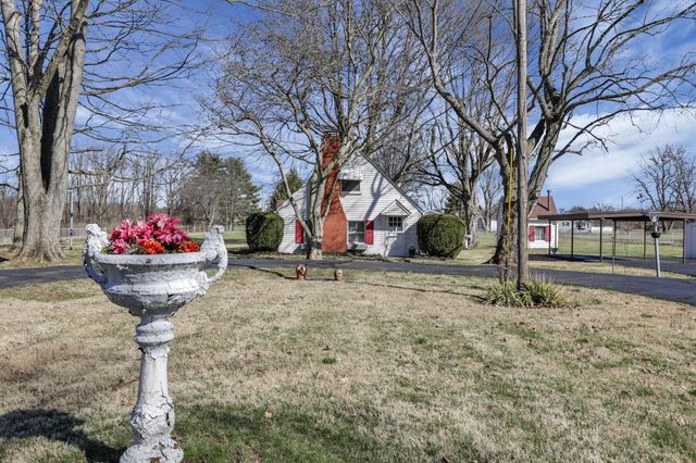 618 Hoffman Drive, Lancaster, OH 43130