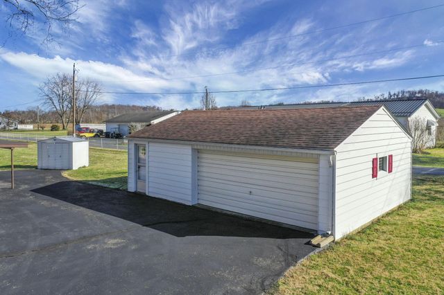 618 Hoffman Drive, Lancaster, OH 43130