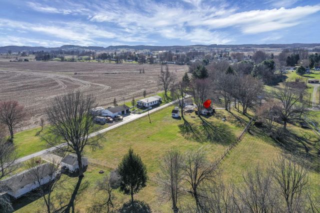 618 Hoffman Drive, Lancaster, OH 43130