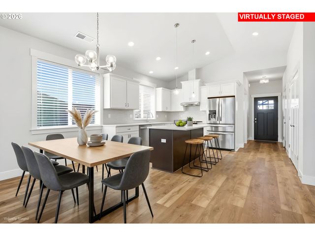 1770 Ne GILBERT Ln, Estacada, OR 97023