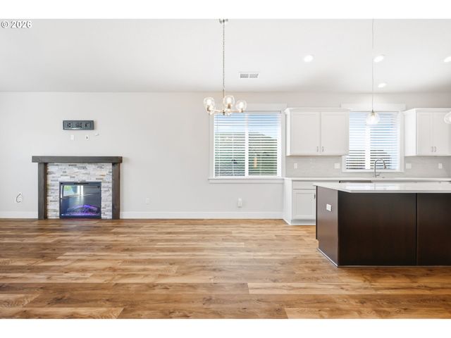 1770 Ne GILBERT Ln, Estacada, OR 97023