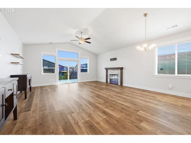 1770 Ne GILBERT Ln, Estacada, OR 97023